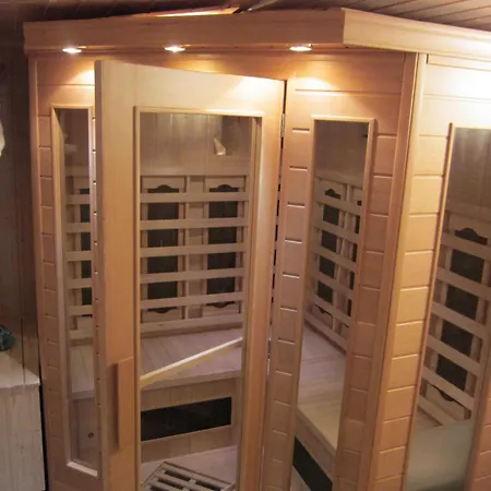 Rotes Atelierhaus Casa de Férias *